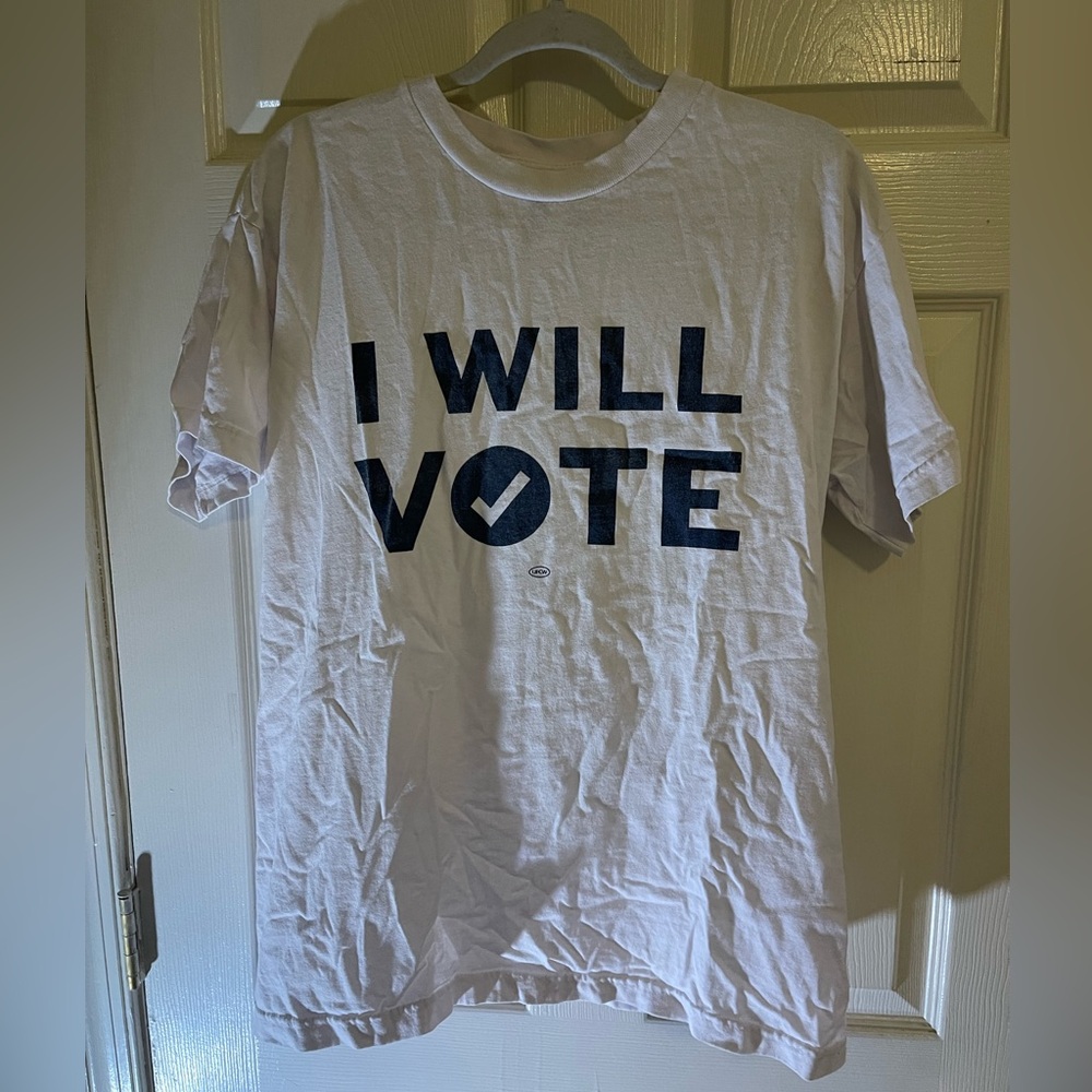 Graphic tee